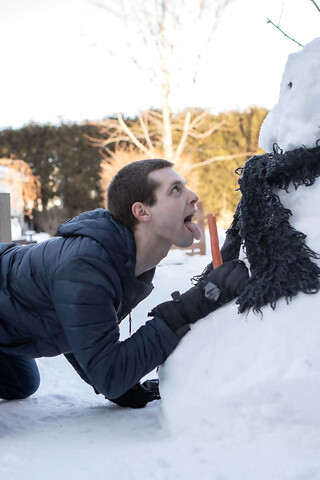 Gay snowman Bo Sinn fucking twink Benjamin Blue in the ass from behind