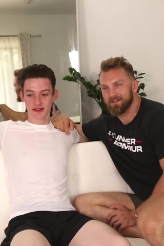 Big Bryce Beckett Meets Flexible Teen Kingsley Kross