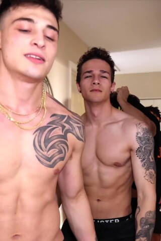 Virgin Lucas Walker Gets Ready To Fuck His First Guy Kingsley Kross
