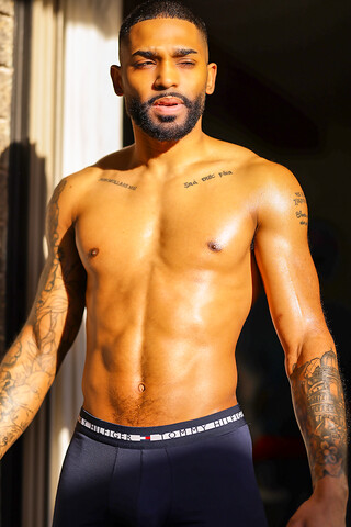 Tatted Stud James Harp Does The Stroke 'N Poke For The Cameras!