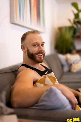 Sexy muscular gay dudes Brysen and Brogan ride each other&#39;s dick on a couch
