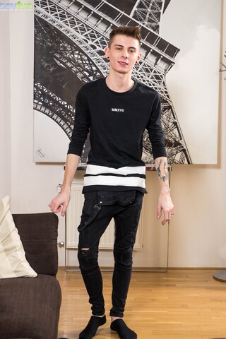 Skinny Jerome James solo
