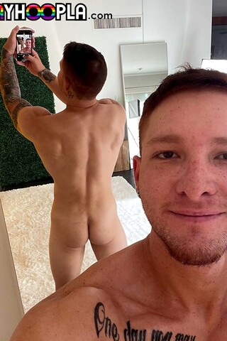 Tatted Jeremiah Cruz Oils Up His Uncut Cock And Rubs One Off!